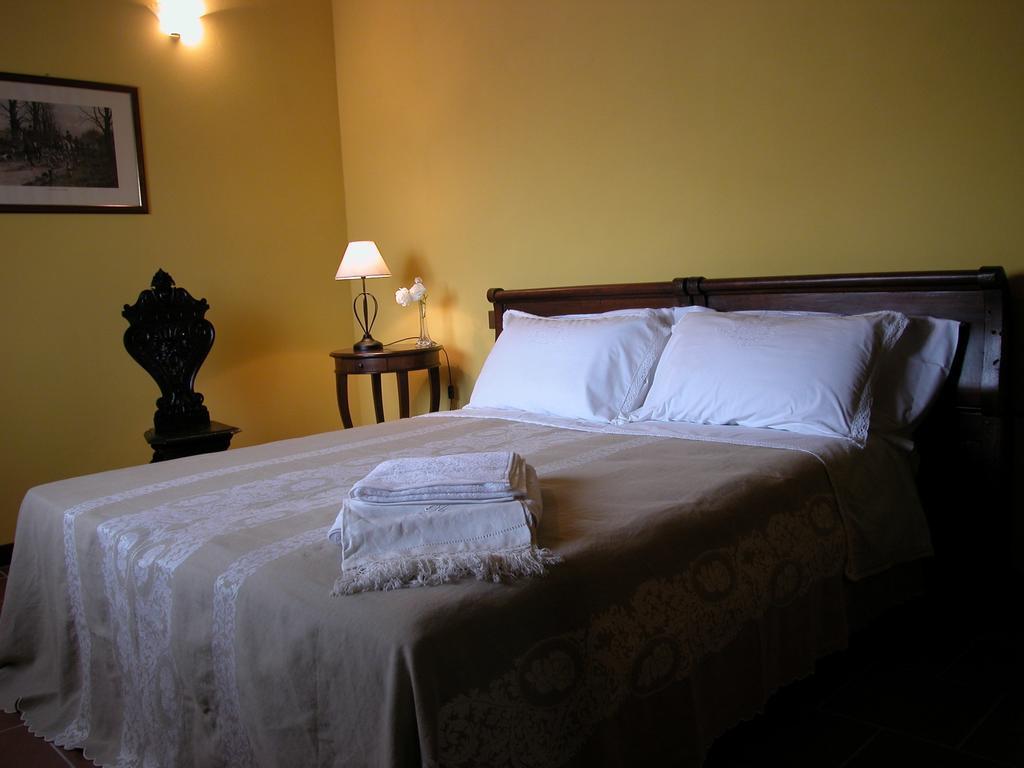 Agriturismo Casa Garello ساليس تيرمي الغرفة الصورة